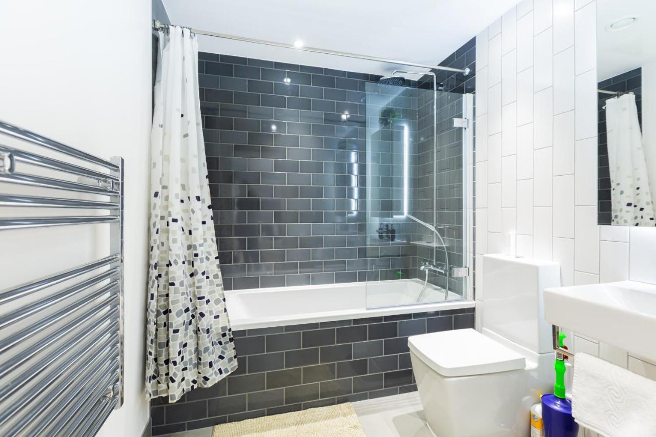 Austin David Apartments Royal Wharf London Eksteriør bilde