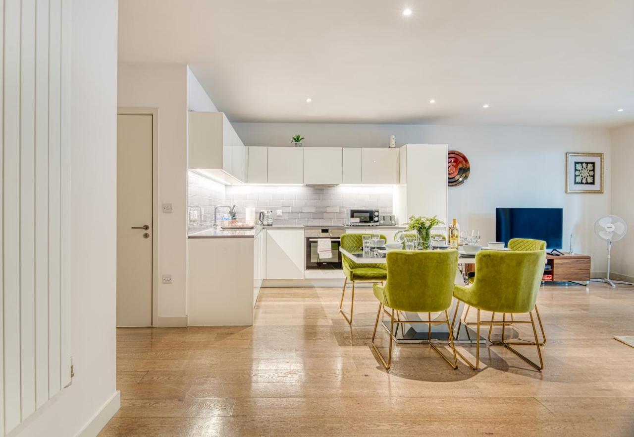 Austin David Apartments Royal Wharf London Eksteriør bilde